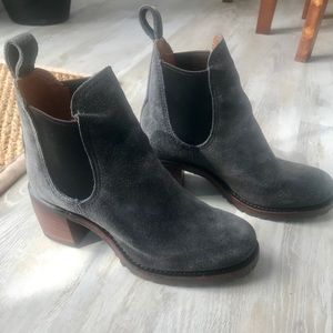 Frye Sabrina Chelsea Boots